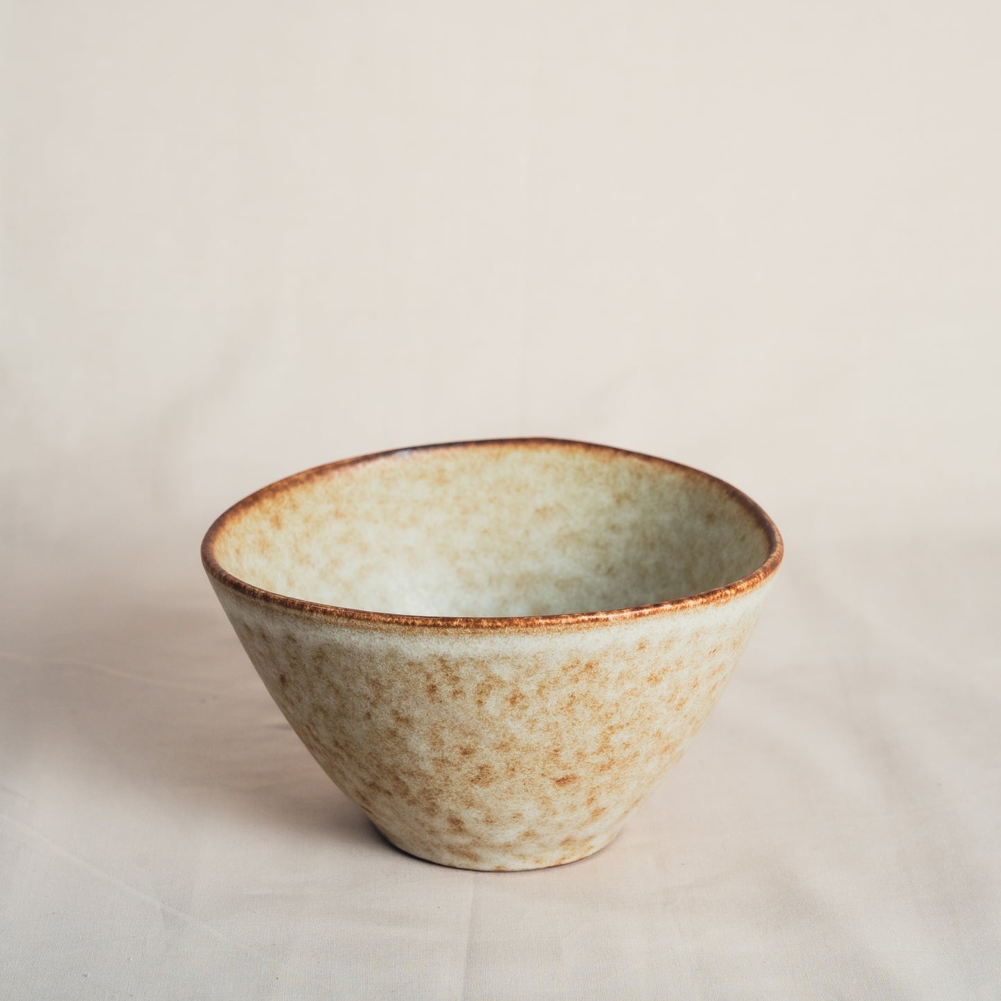 Tigela Ocre